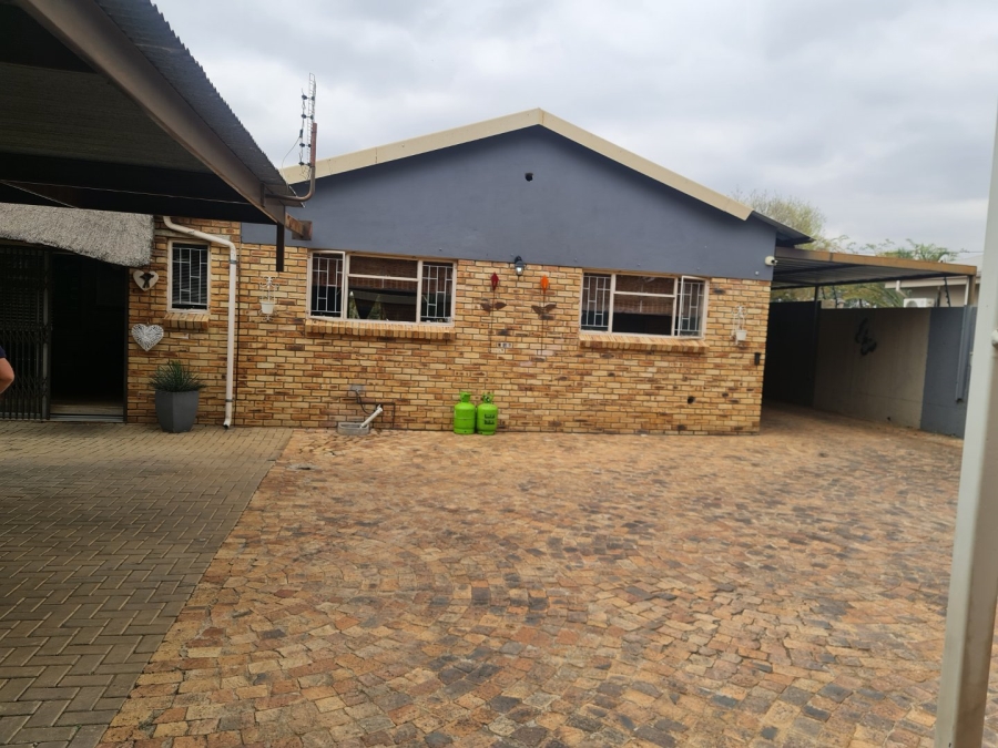 3 Bedroom Property for Sale in Rustenburg Central North West